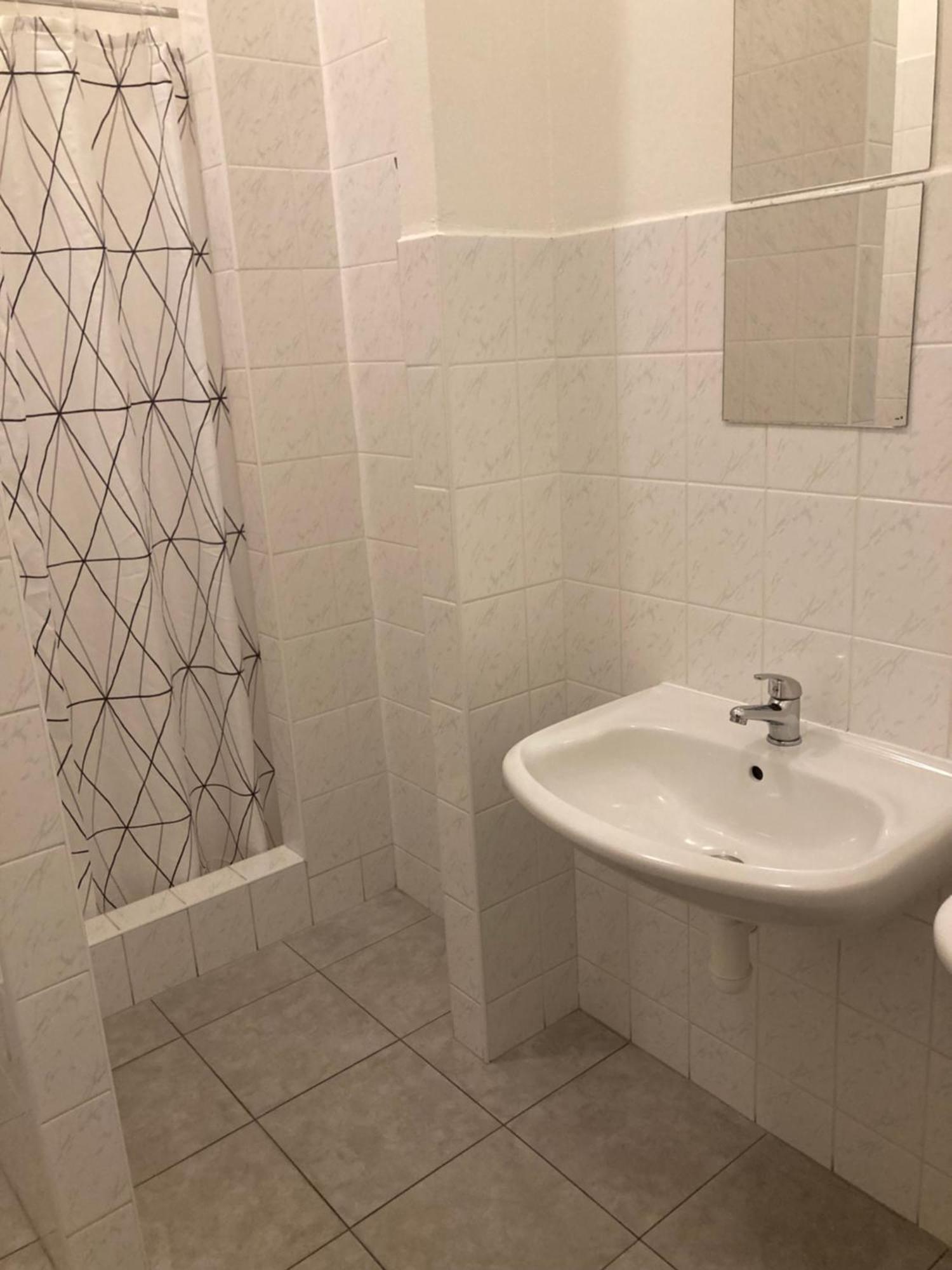 Hostel Praha Ladvi מראה חיצוני תמונה